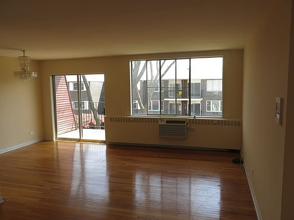 4th image of 8720 Skokie Blvd #3GN