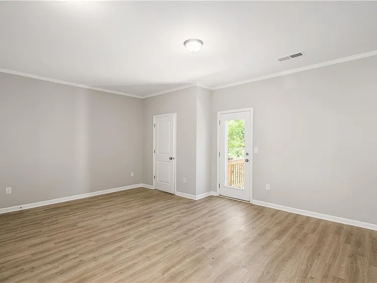 2826 Laurel Ridge Cir — Photo 12