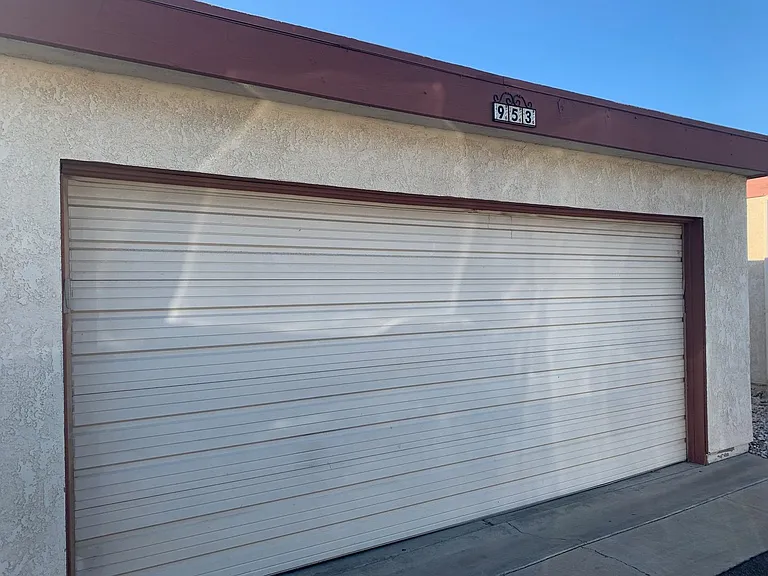 953 W Cortez Ln — Photo 11