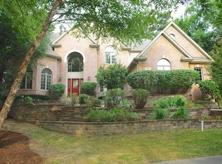 753 Black Walnut Ct, Sugar Grove, IL 60554