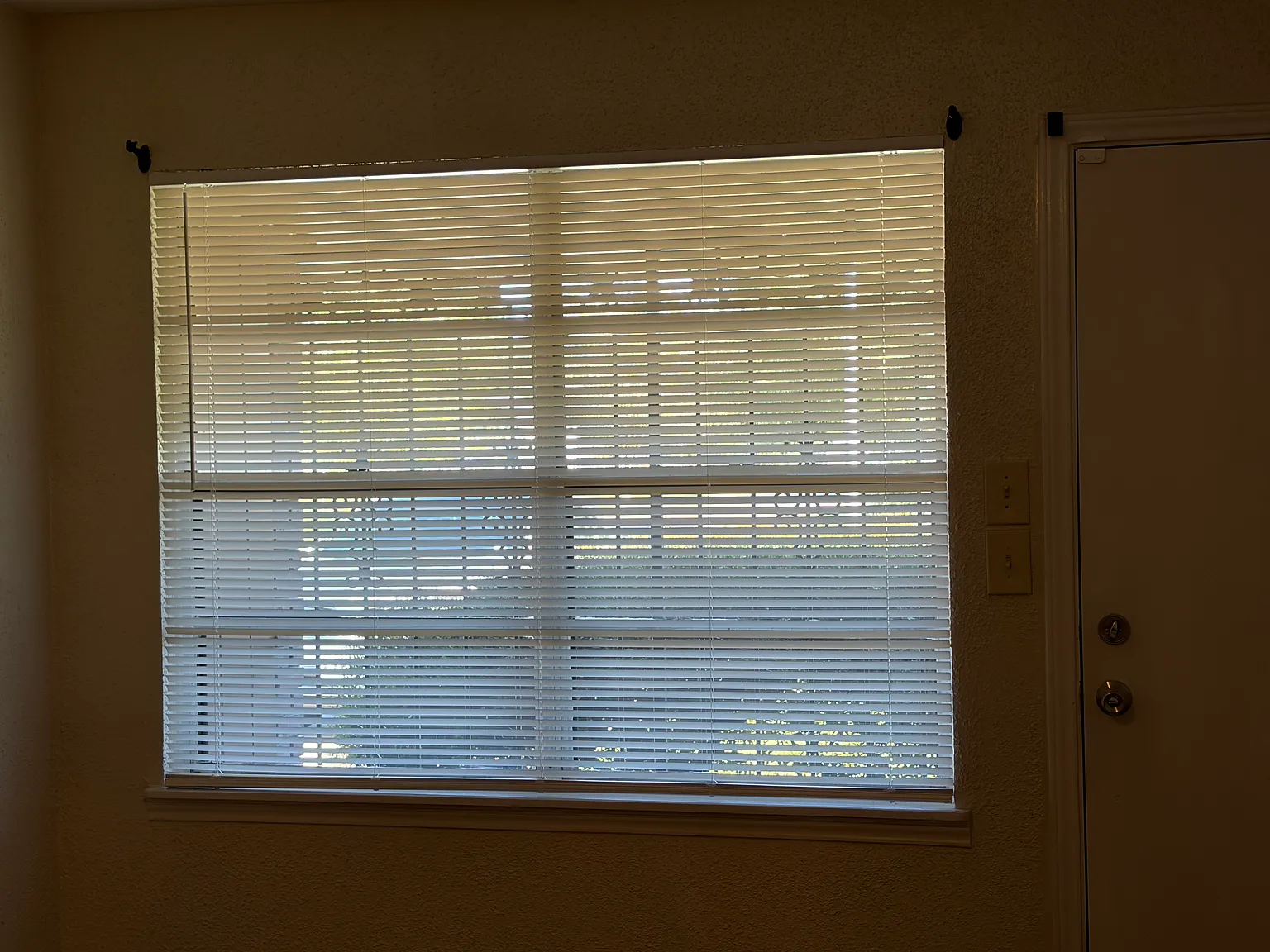 3 bed, 1210 sqft, $1,550 — Photo 2