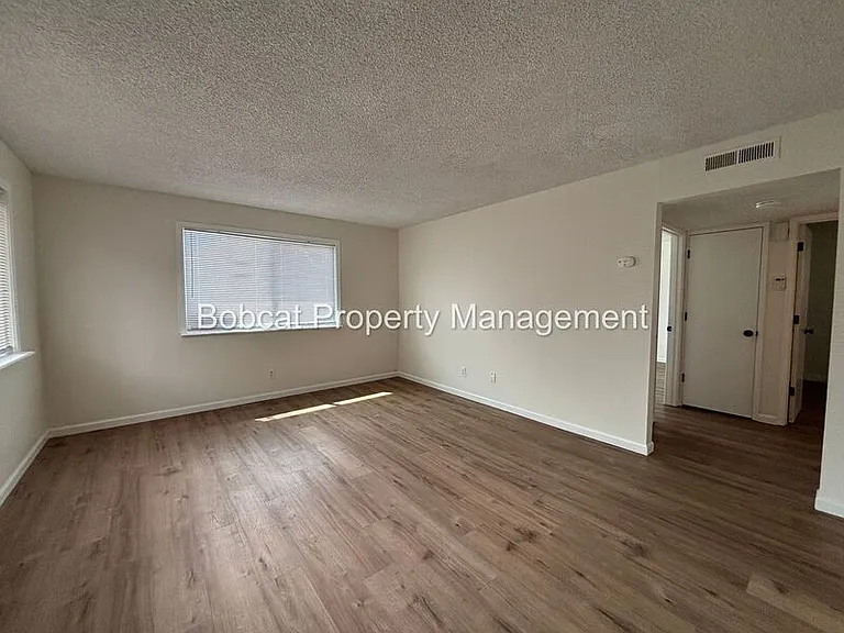 1501 N Edmonds Dr #A — Photo 4