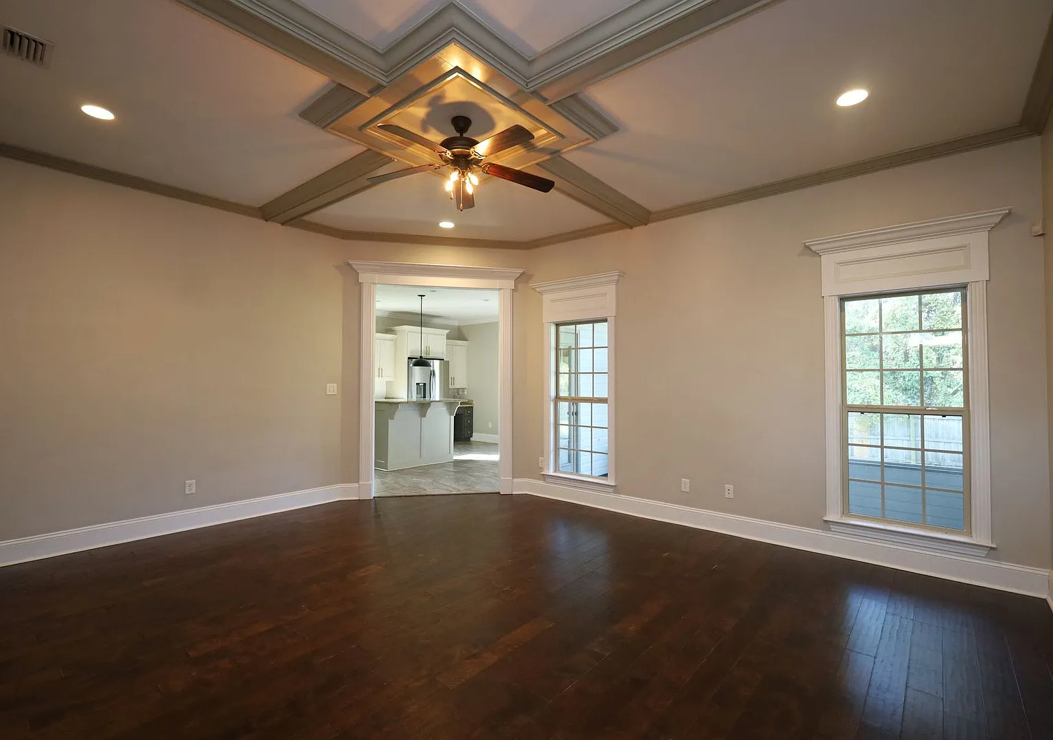 4220 Bowen Way (HVP) — Photo 2