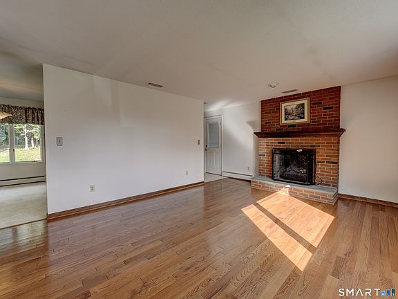 4th image of 110 Shirley Road