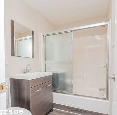 3rd image of 3517 W Grace St #1511
