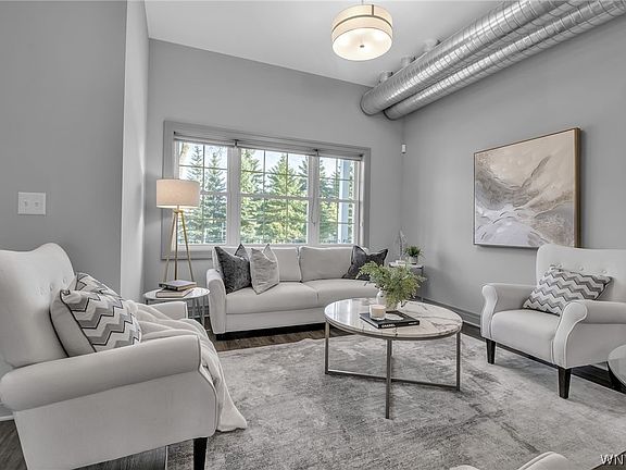 4th image of 1017 Lafayette Ave