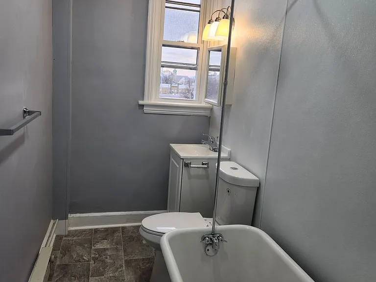 110-118 E Center St — Photo 7