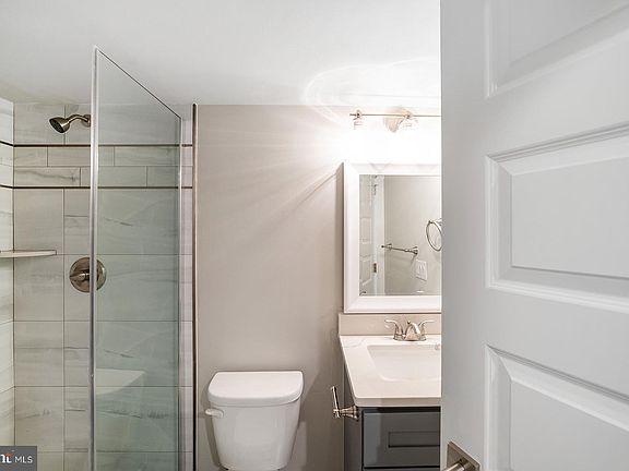 5th image of 1524 W Stiles St #2