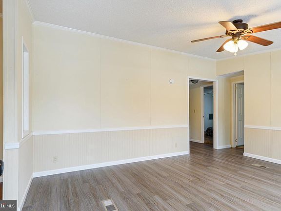 2nd image of 4 Nelsa Ln