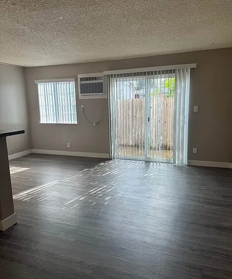 Northrop Apartments — Photo 8