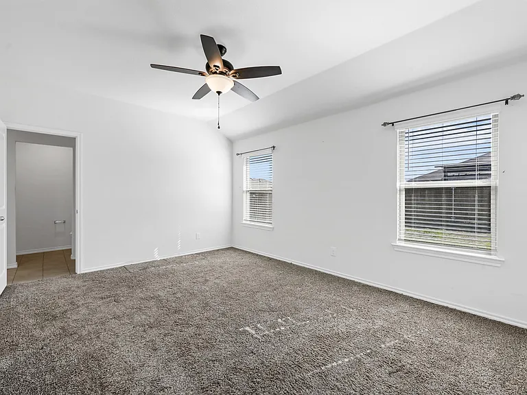 508 Windrow Dr — Photo 10
