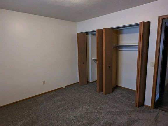 3rd image of 641 W Schleier St #C2