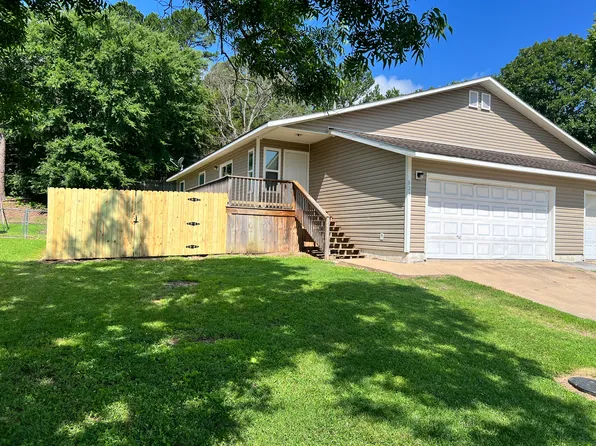 823 N Lola Ln, Fayetteville, AR 72701