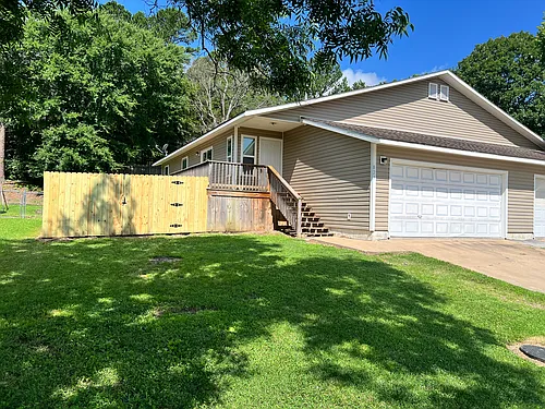 823 N Lola Ln Photo 1 823 N Lola Ln Photo 1