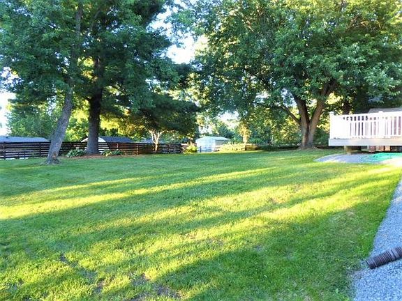 4th image of 215 Hamilton Dr