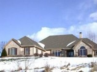 516 Stonegate Pass, Colgate, WI 53017