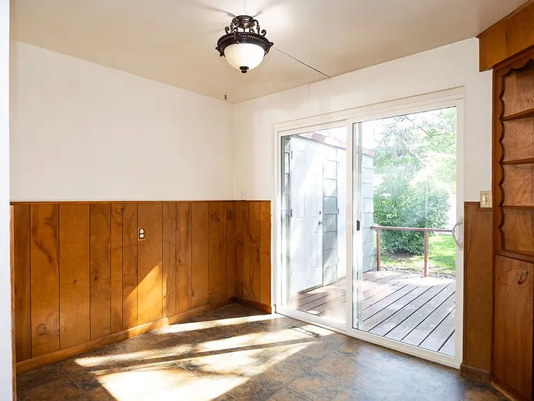 402 Tedmon Dr — Photo 5