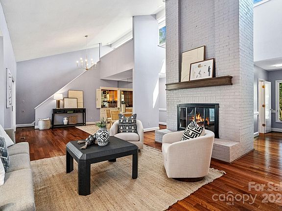 4th image of 5101 Gamton Ct