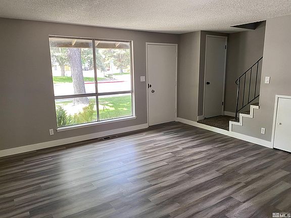 4th image of 939 Woodberry Dr #55