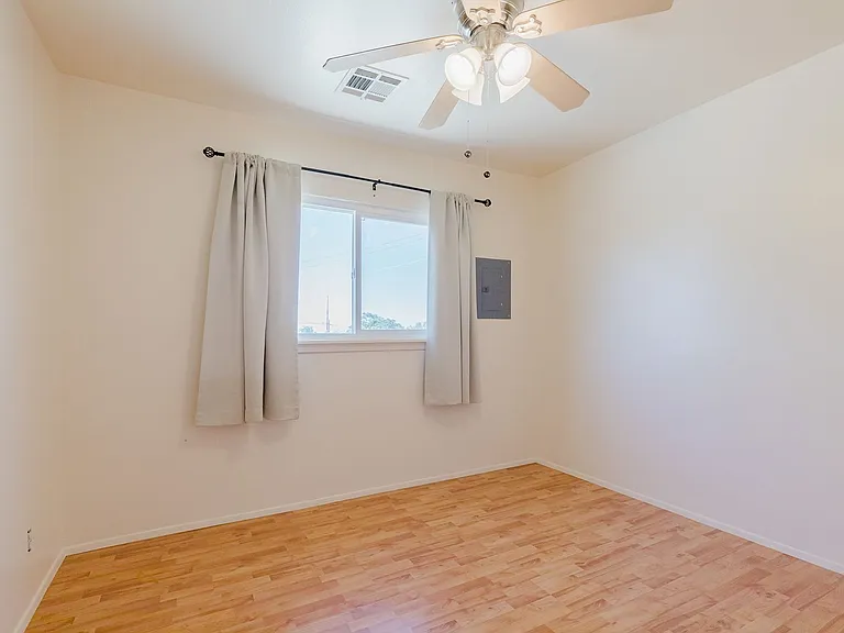 1502 Campbell Pl — Photo 8