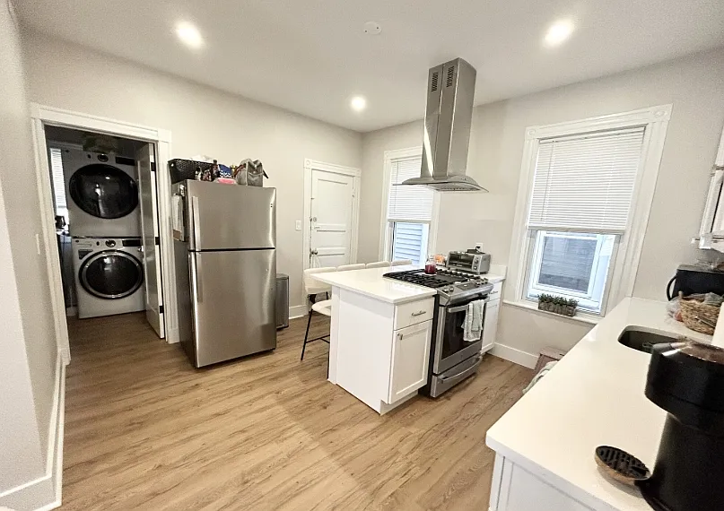 74 Marine Rd #2A