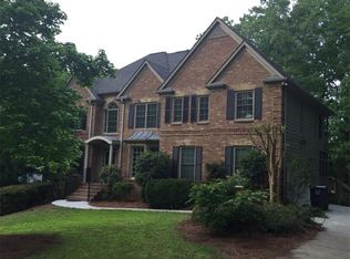 536 Dogwood Dr, Lilburn, GA 30047