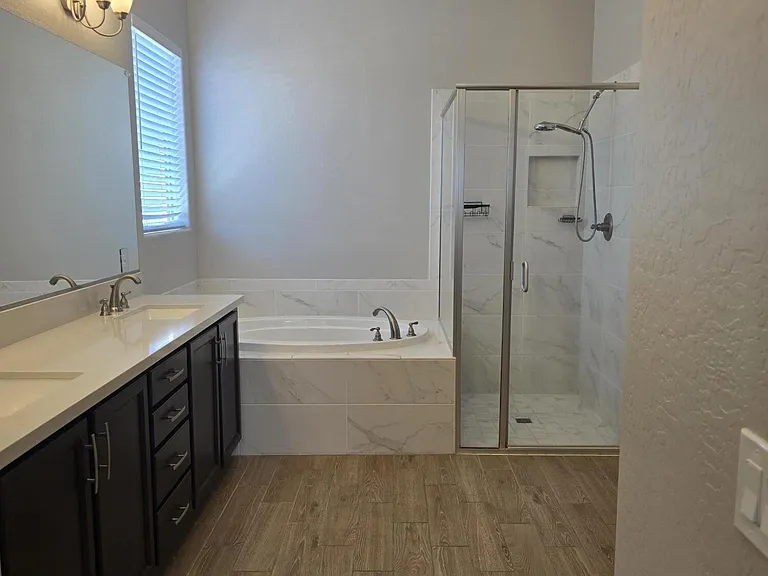 5605 N 189th Dr — Photo 16
