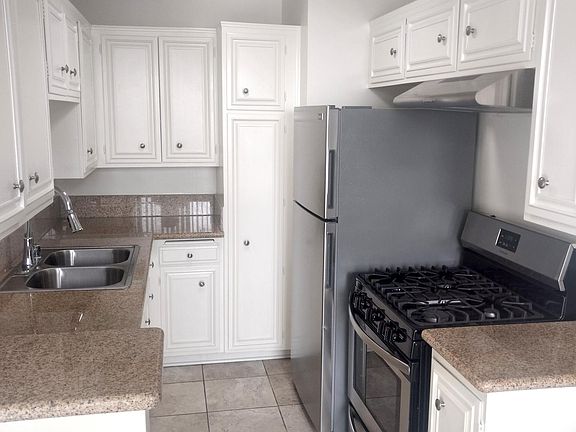 5th image of 1427 N Poinsettia Pl #5201
