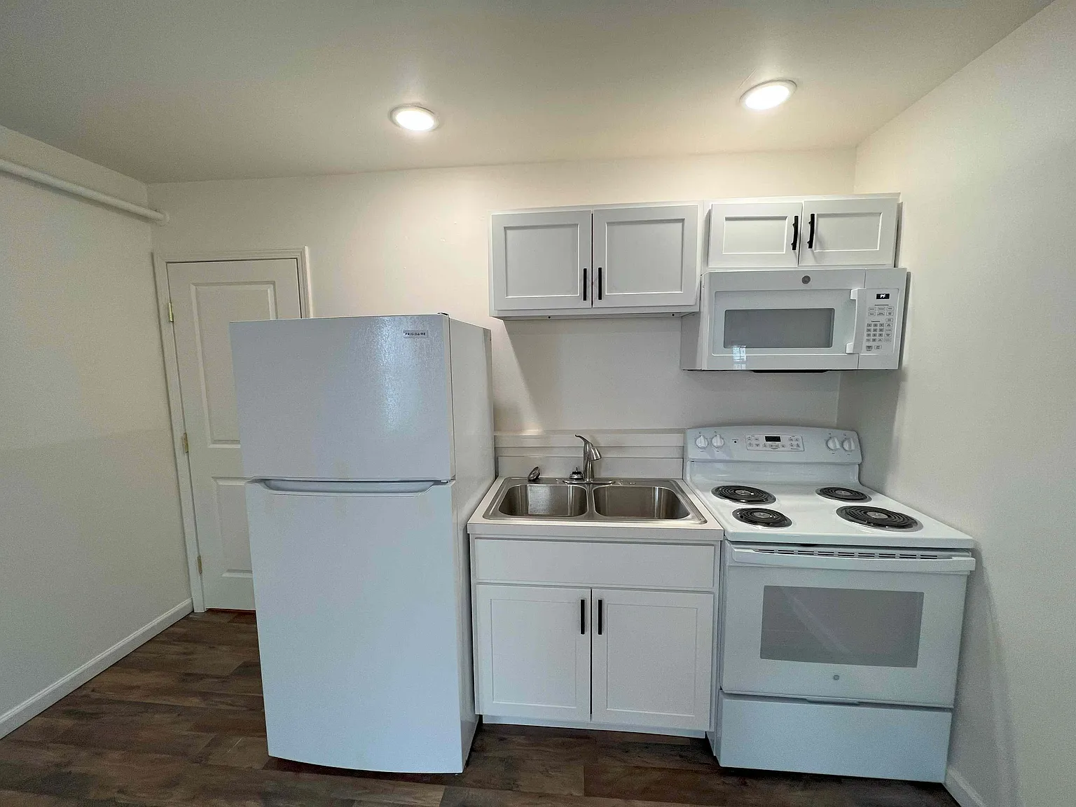 509 Wyckoff Rd — Photo 1