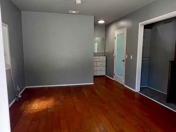 3rd image of 6500 Denny Ave