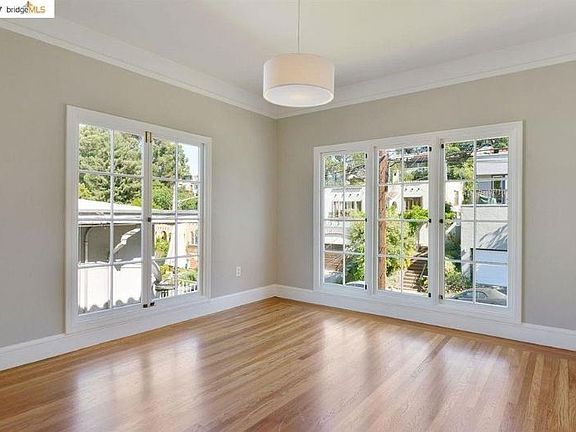 5th image of 4121 Greenwood Ave APT 3