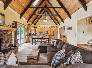 200 Birchwood Dr, Lake Arrowhead, CA 92352