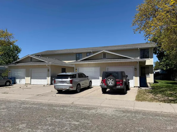 950 Terrell Dr, Mountain Home, ID 83647