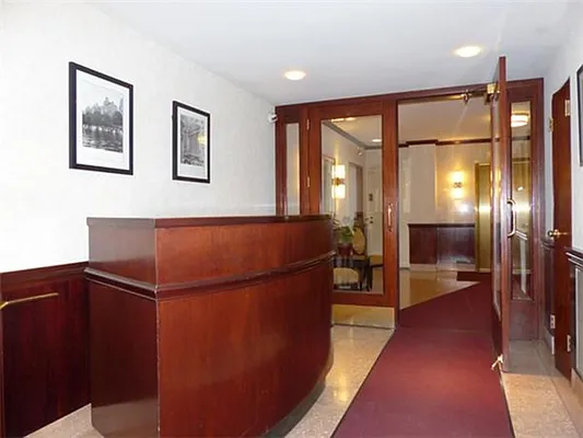 Rented by R New York | media 47