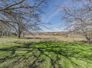 190 Rancho Dr, Fort Worth, TX 76108