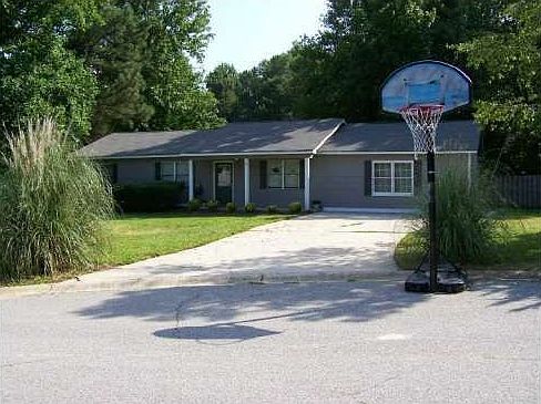 1st image of 3161 Grand Central Dr