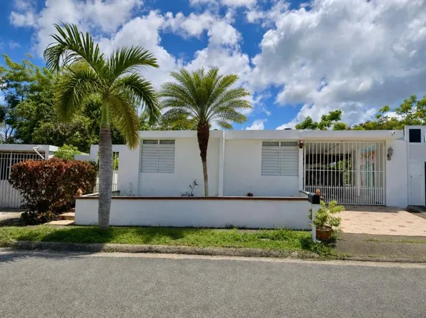 Calle 14 Ev #4, Luquillo, PR 00773