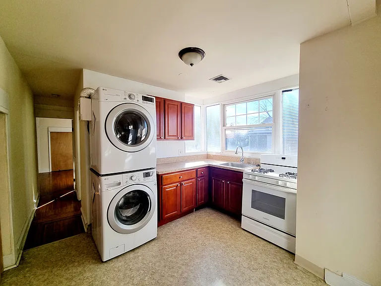 7845 Montgomery Ave #7 — Photo 29