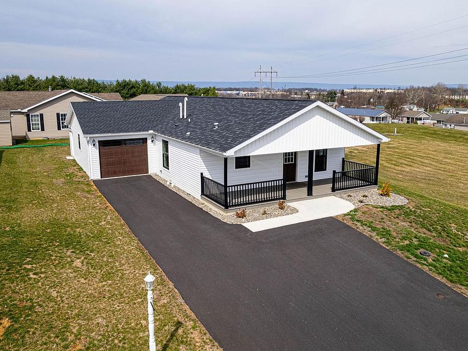 1st image of 17 Burke Dr