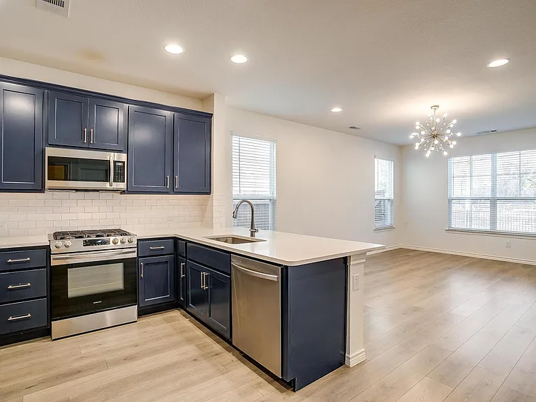 211 Athenia Dr — Photo 27