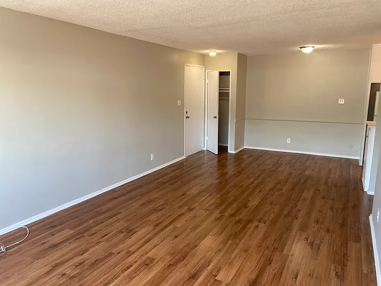 1733 N Garfield Pl #302 — Photo 8
