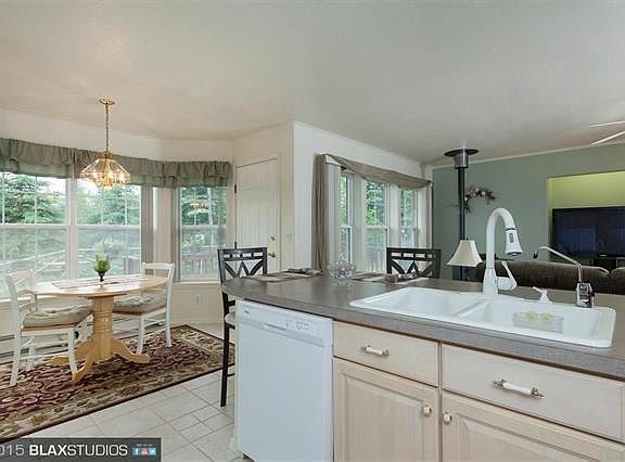 5th image of 1117 Acorn Cir
