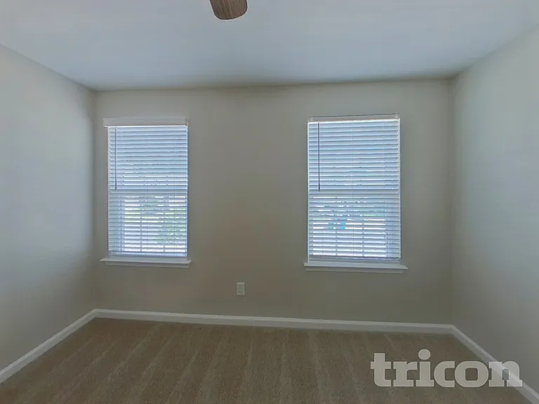 1302 Harkey Creek Dr — Photo 14