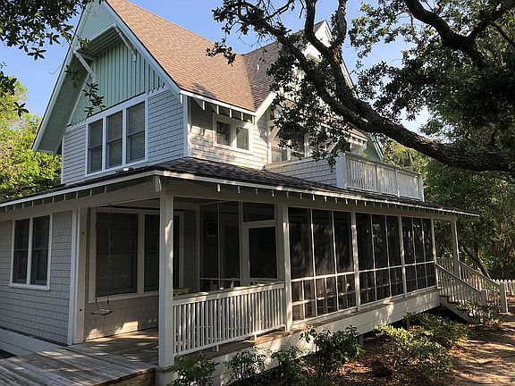 5th image of 626 Currituck Way