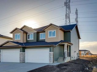 315 N Dawson Dock Way, Chestermere, AB T1X 2X2