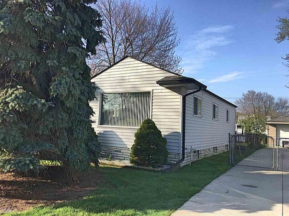 2nd image of 23600 Elmira St
