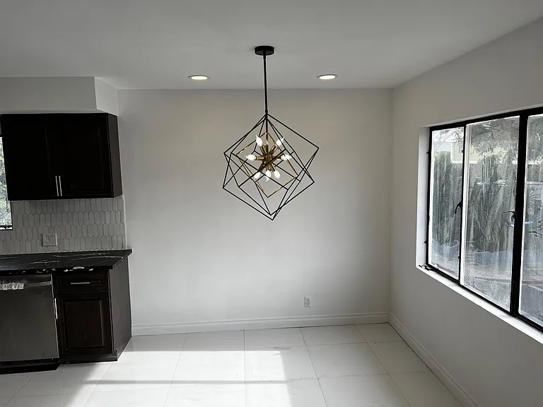 7705 Romaine St #4 — Photo 11