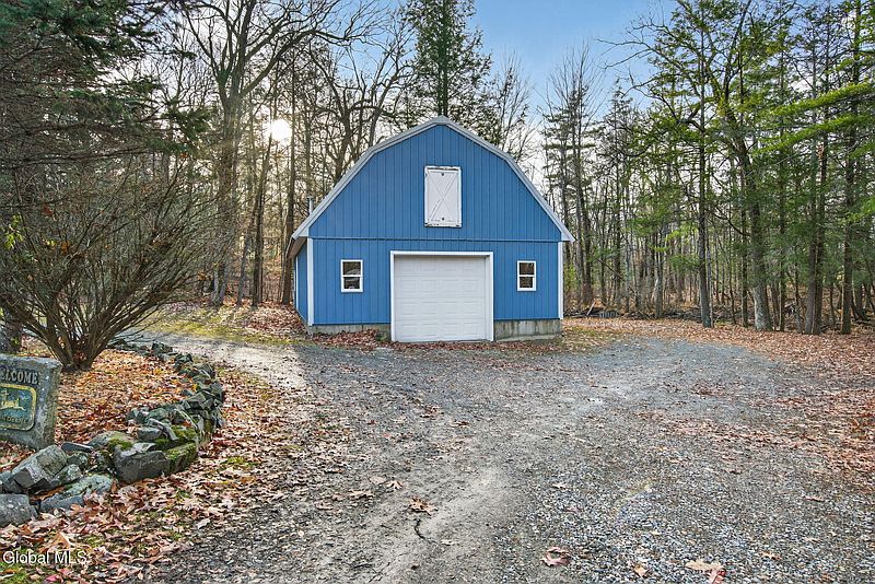 2nd image of 307 Rabie Road