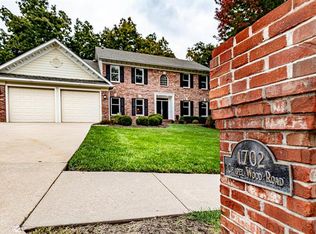 1702 Chapel Wood Rd, Columbia, MO 65203
