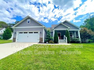 158 Scenic Ridge Dr, Hendersonville, NC 28792